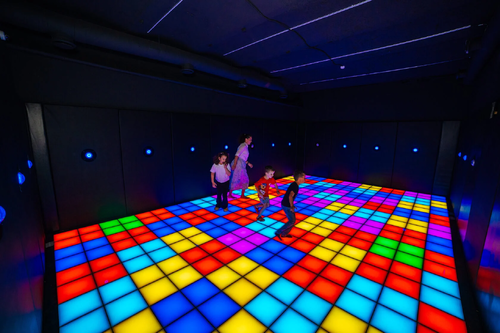 Como o piso LED interativo cria eventos de marca: do MOQ de 100 peças à entrega global