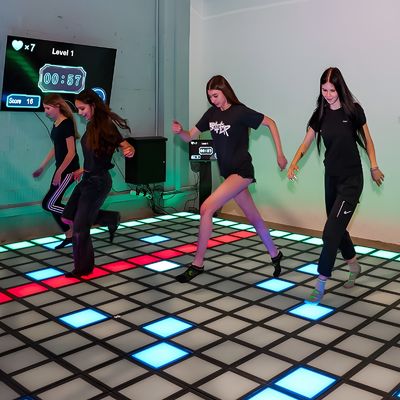 Bom preço Jumping Grid LED Dance Floor Tile Interativo Jogo Para Parque de Diversões on-line