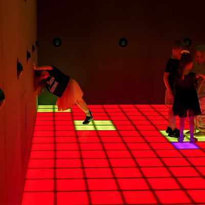 Bom preço Grande Super Grid Challenge Games Led Activate Game Led Floor 30x30cm on-line