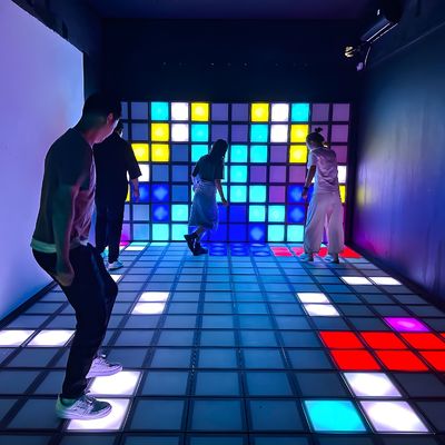 Bom preço Terraço de dança LED Jumping Grid Jogos interativos Super Grid Parede e chão on-line