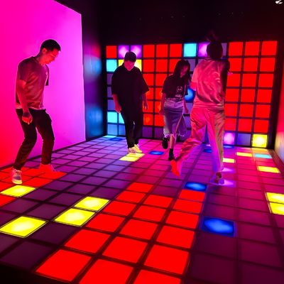 Bom preço Jumping Game LED Dance Floor Tile Interativo Jogo Super Grid on-line