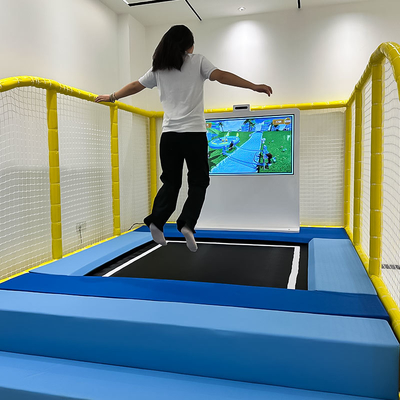 Bom preço Parque de Trampolins Interativo com 6 Jogos e Voltagem de 100-240V on-line