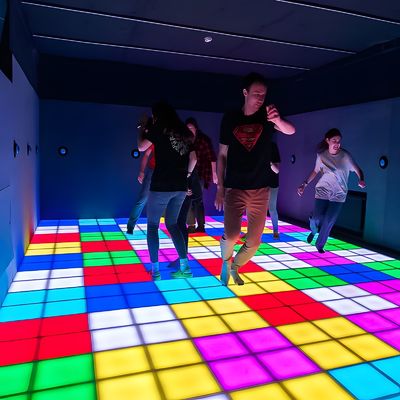 Bom preço IP65 impermeável 30cm*30cm Rgb Interativo Jogos Ativos Led Piso de Dança on-line