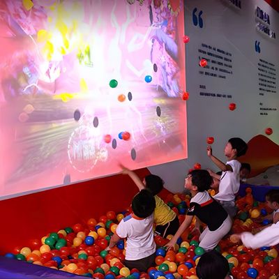 Bom preço Parque de diversões jogo divertido tudo em um jogo de exibição digital projeção interativa on-line