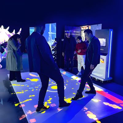 Bom preço Entretenimento All In One Indoor Interactive Floor Projection System Projector Kids Game on-line