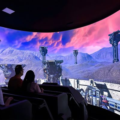 Bom preço 180 graus de olho nu Arco de tela Imersivo Motiom Plataforma Track Orbit Cinema on-line