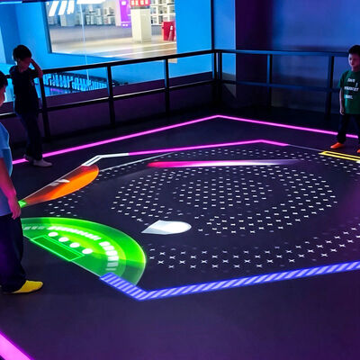 Bom preço Aurora Motion com Efeitos Visuais Dinâmicos, Tela Grande de 6m*6m/7m*7m e 8 Jogos Populares para Parques de RV on-line
