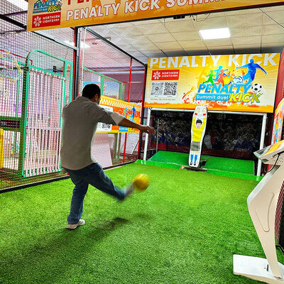 Bom preço Jogo de gol de futebol interativo comercial de 4x8x3m com estrutura de ferro de alta resistência para 1-4 jogadores on-line