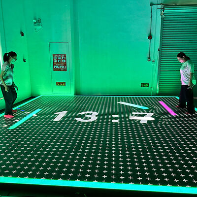 Qualidade Aurora Motion Interactive LED Floor Display com 8 modos interativos, tela grande de 5m * 5m e capacidade de 100-500kg Fábrica