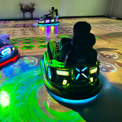 Bom preço Carro parachoque de interação de projeção do solo com 8 jogos temáticos, espaço personalizado e bateria de 36V para entretenimento interior on-line
