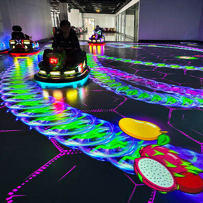 Bom preço Carro parachoque de interação de projeção do solo com 8 jogos embutidos, espaço personalizado e bateria de 36V para uso comercial interno on-line